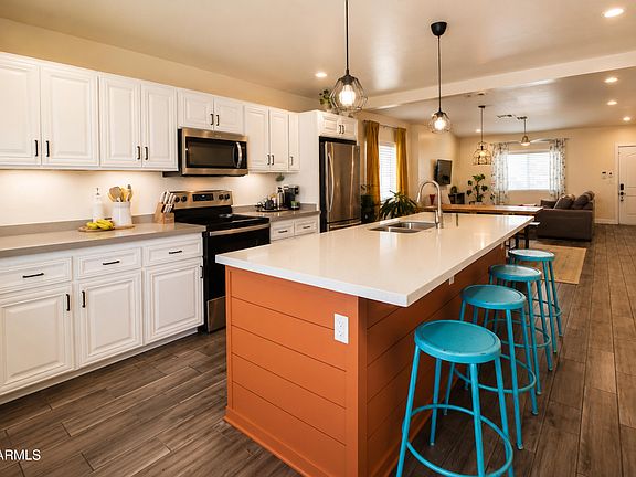 5th image of 4101 E PIERCE Street