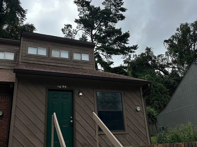 1099 Ocala Rd — Photo 3