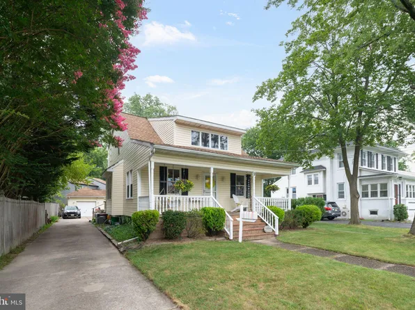 2 Little Ln, Barrington, NJ 08007