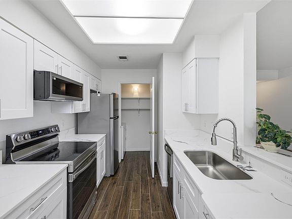 2nd image of 6000 Shepherd Mountain Cv Unit 1309