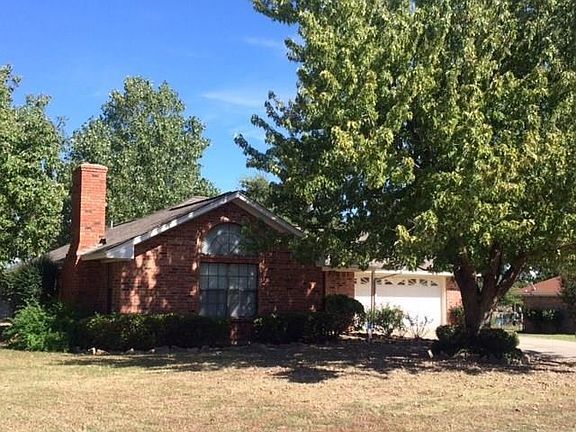 2nd image of 105 Westowne Dr