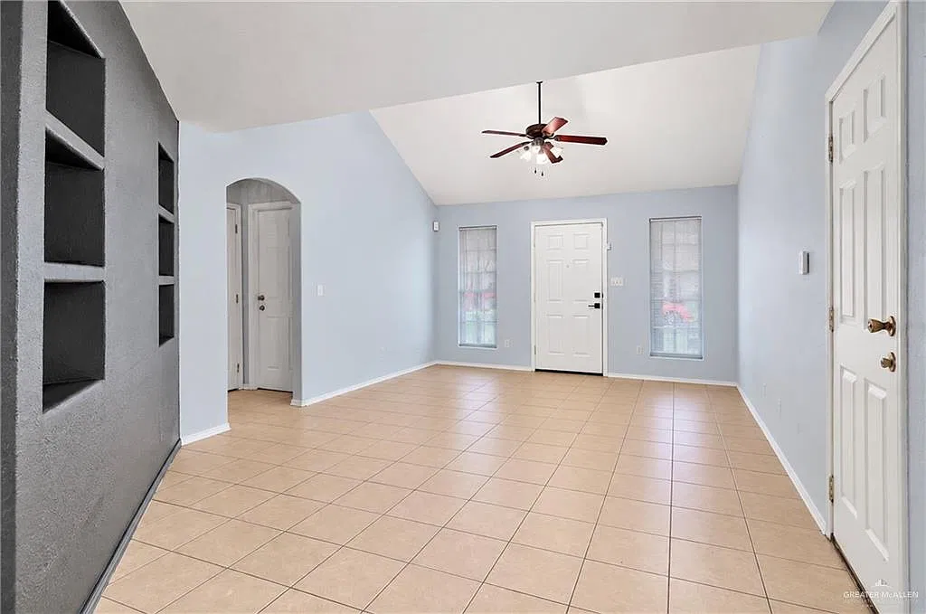 3 bed, 2.0 bath, 1520 sqft, $1,500 — Photo 2