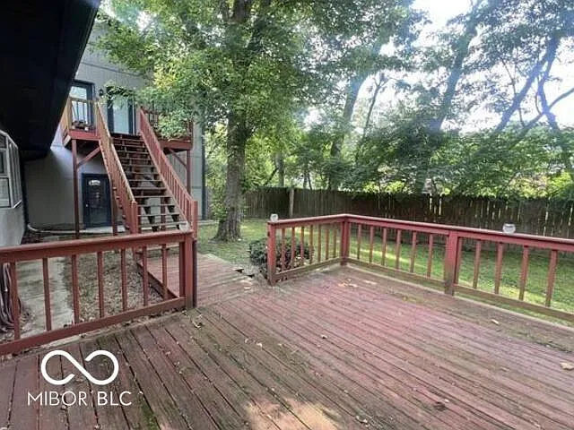 945 Fox Hill Dr — Photo 24