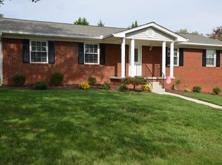 7808 Castlecomb Rd, Powell, TN 37849