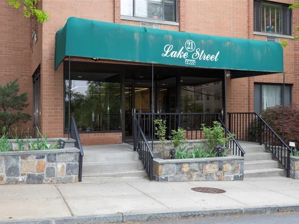 21 Lake Street #2J, White Plains, NY 10603
