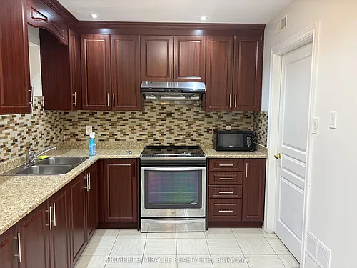 93 Thornbush Blvd Photo 1