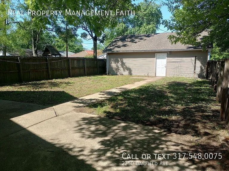 2250 Garfield Ave — Photo 17