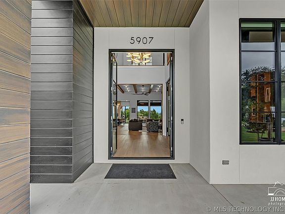 5th image of 5907 N Eagle Rd