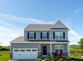 26 Nantucket St, Cohoes, NY 12047
