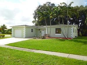 1st image of 901 SW 66th Ave