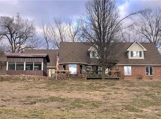 152 Tucker St, Saint Joseph, MO 64504