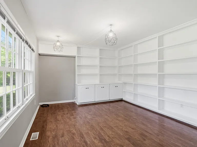 4576 Wagon Wheel Dr — Photo 20