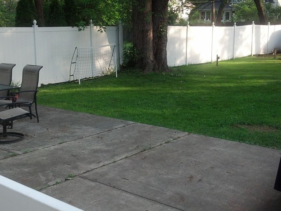 a partial view of the patio & yard