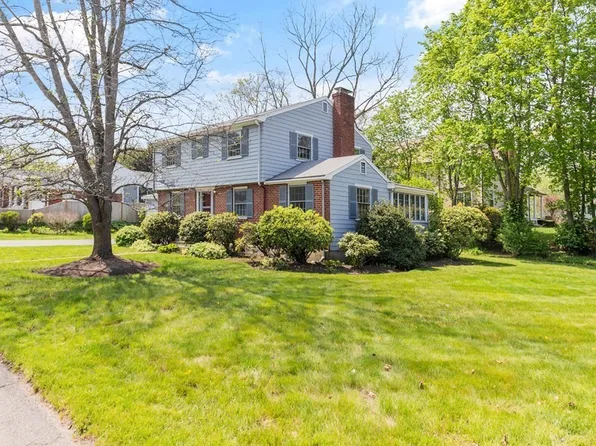 3 Slocum Rd, Lexington, MA 02421