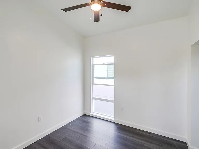 5119 Ewing St #2 — Photo 24