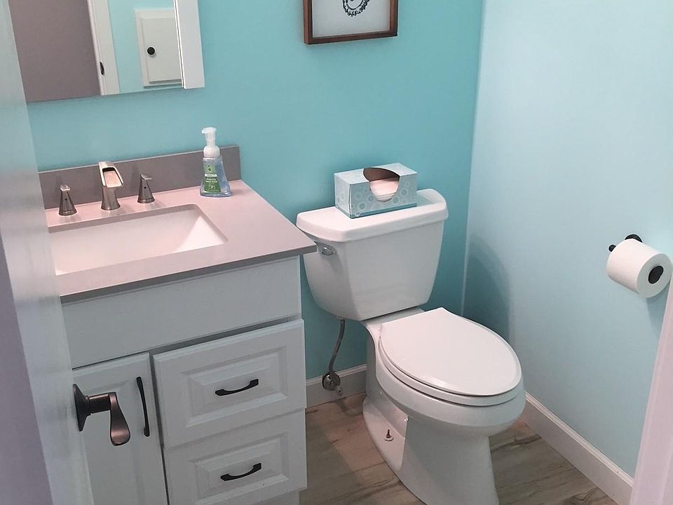 1/2 Bath Main Floor