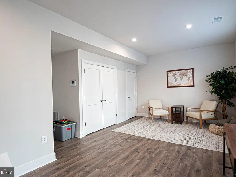 2453 Liberty Loop — Photo 37