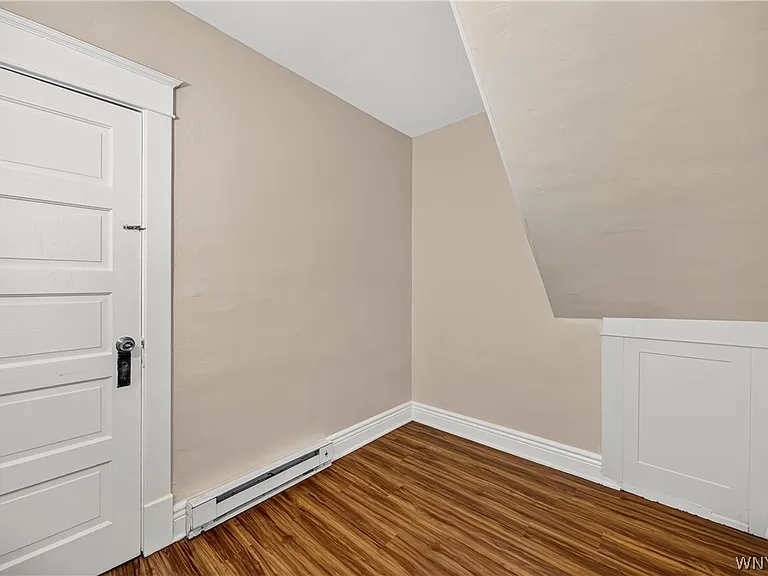 563 Humboldt Pkwy #UPPER — Photo 21