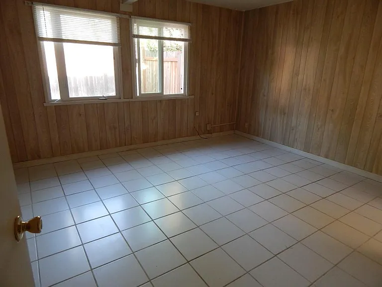 725 Adeline Pl — Photo 13