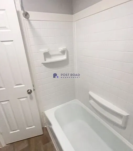 501 W 27th St S #201 — Photo 14