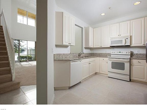 4th image of 1460 Mariposa Cir #28-101