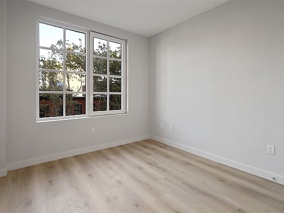 5th image of 68 Gold St #6E