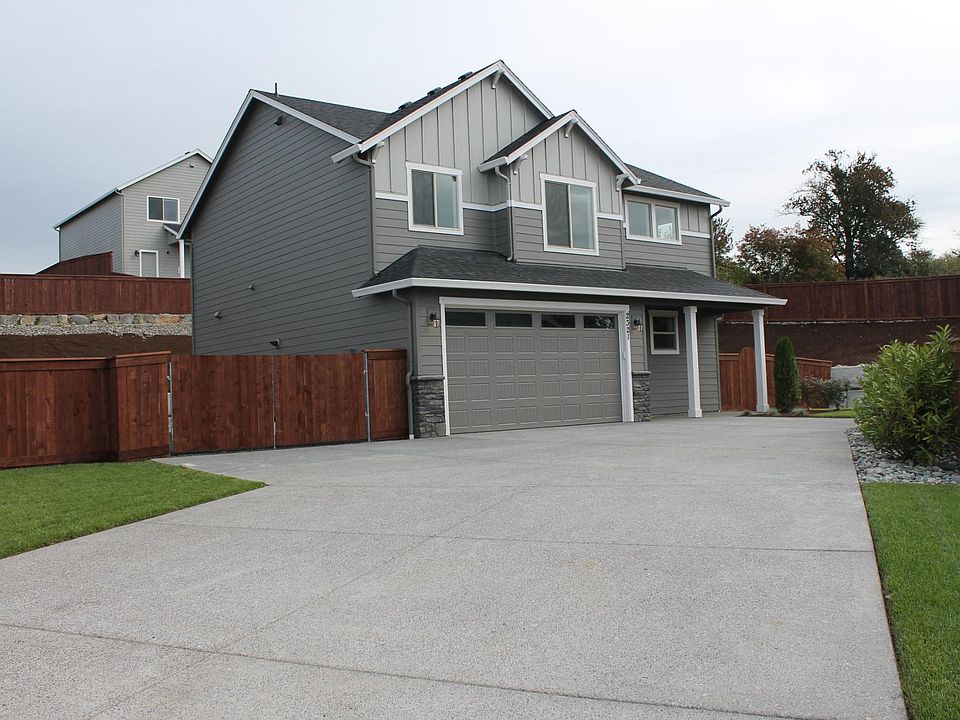 1st image of 2321 E 7th Cir
