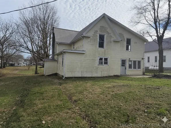 9015 Brown Street NW, Depauw, IN 47115
