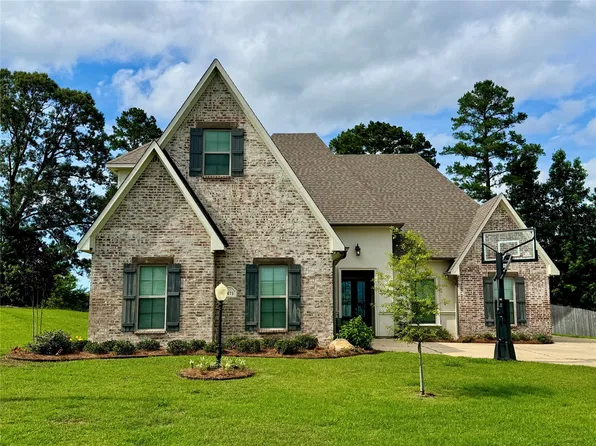 2071 Highpoint Pl, Haughton, LA 71037