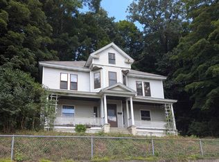 207 Elliot St, Brattleboro, VT 05301