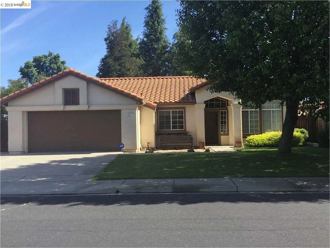 2221 Pinenut Way photo 1