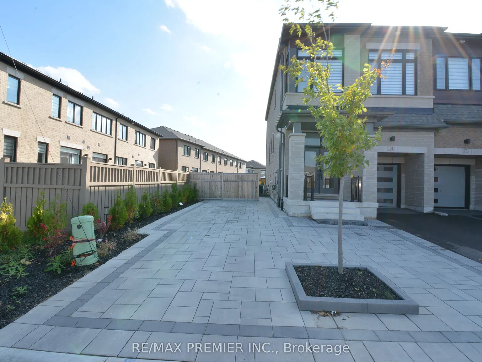 4 bed, $4,295 — Photo 2