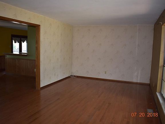 4th image of 2807 Queen Bee Ln