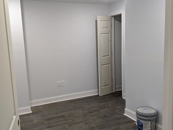 5th image of 717 Walnut St #2F