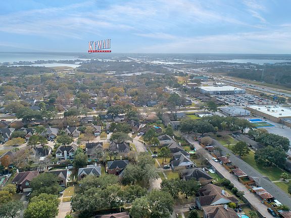 Located near the Kemah boardwalk