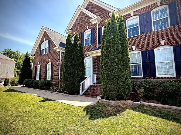 100 Drakeshire Ct, Morrisville, NC 27560