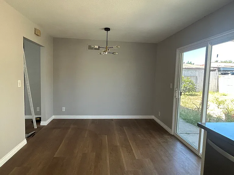 11182 Ganesta Rd — Photo 4
