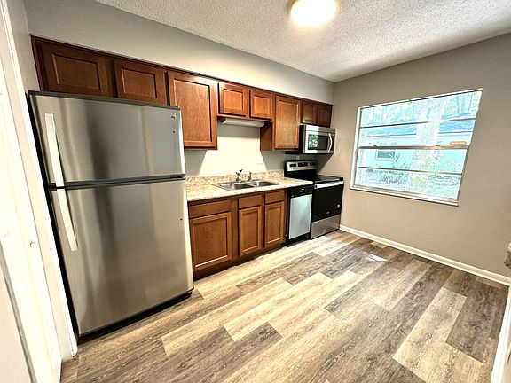 5th image of 5448 101st St APT 4