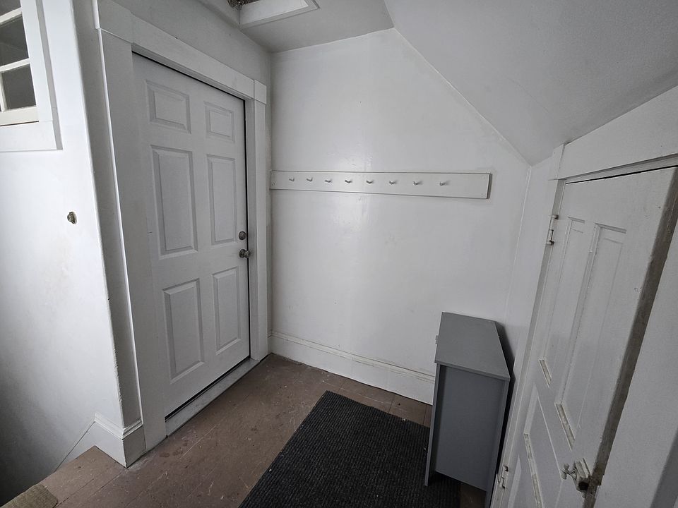 Entry way