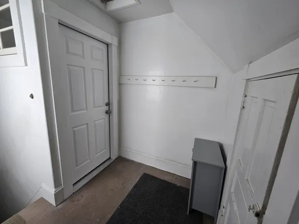 15 Wood St #3, Auburn, ME 04210