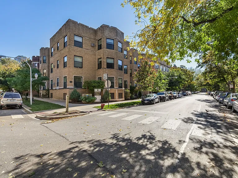 Maynard At Elaine Place — Photo 16