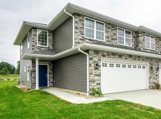 7712 Wright St, Merrillville, IN 46410