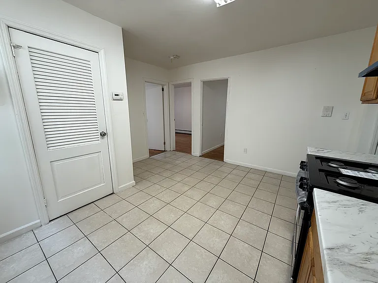 150 Harrison St #2 — Photo 4