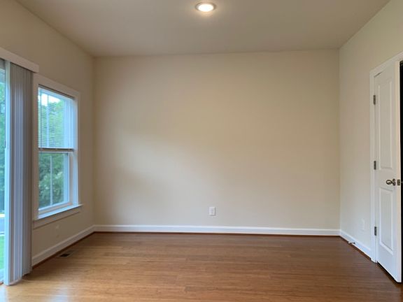 4th image of 2 Andrews Pl