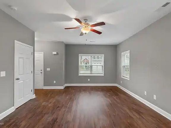 5th image of 518 Everett Glades
