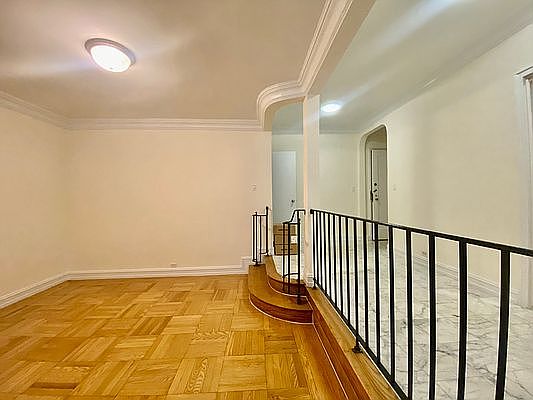 4th image of 235 E 46th St APT 3D