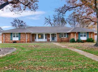 402 N Hampton Rd, Wichita, KS 67206