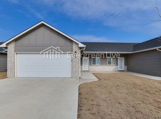 206 E Northern Ct, Mulvane, KS 67110
