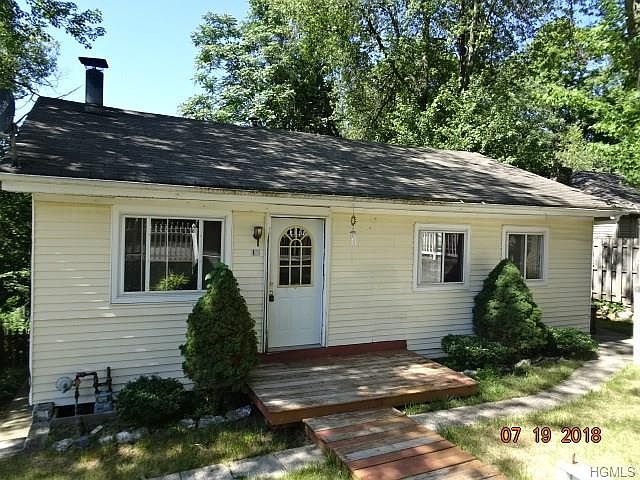 1st image of 13 Northside Ln