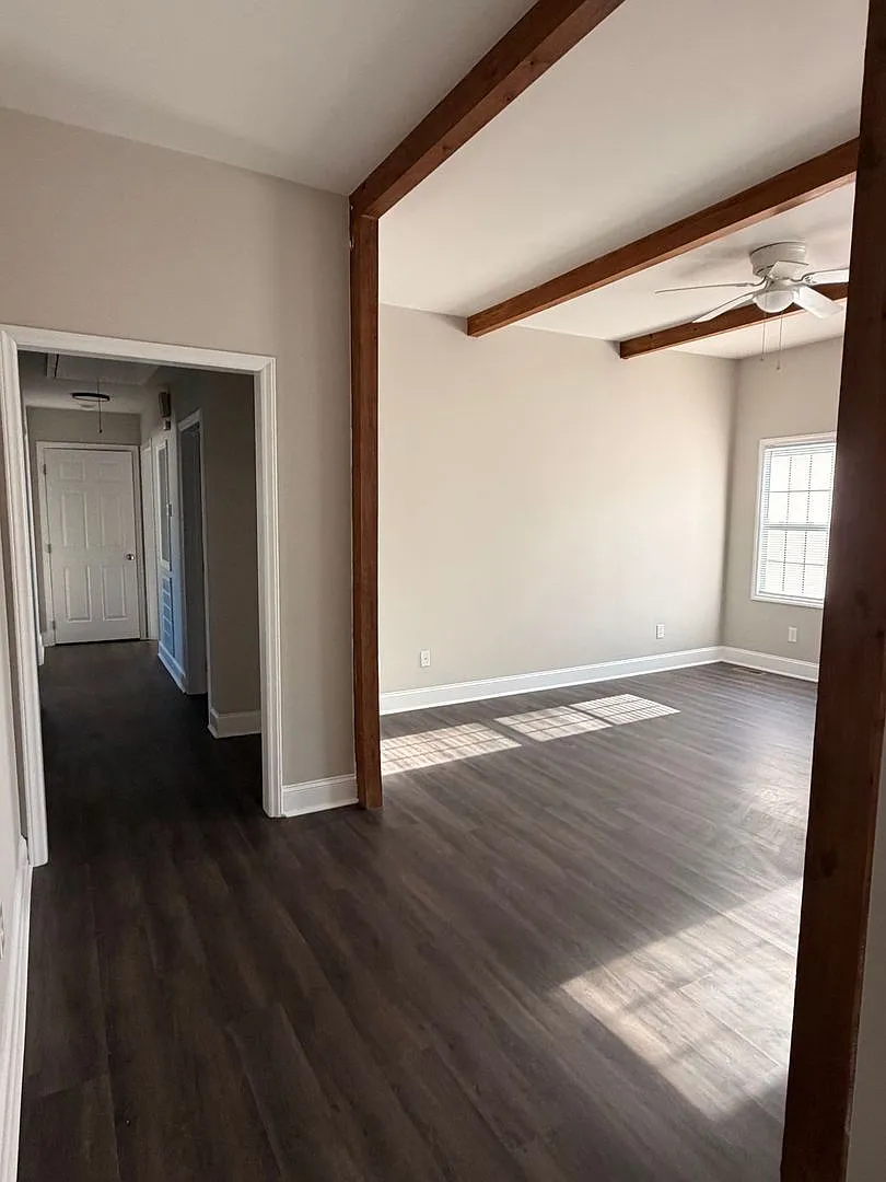 Two bedroom, 2 bath house in Graham — Photo 2